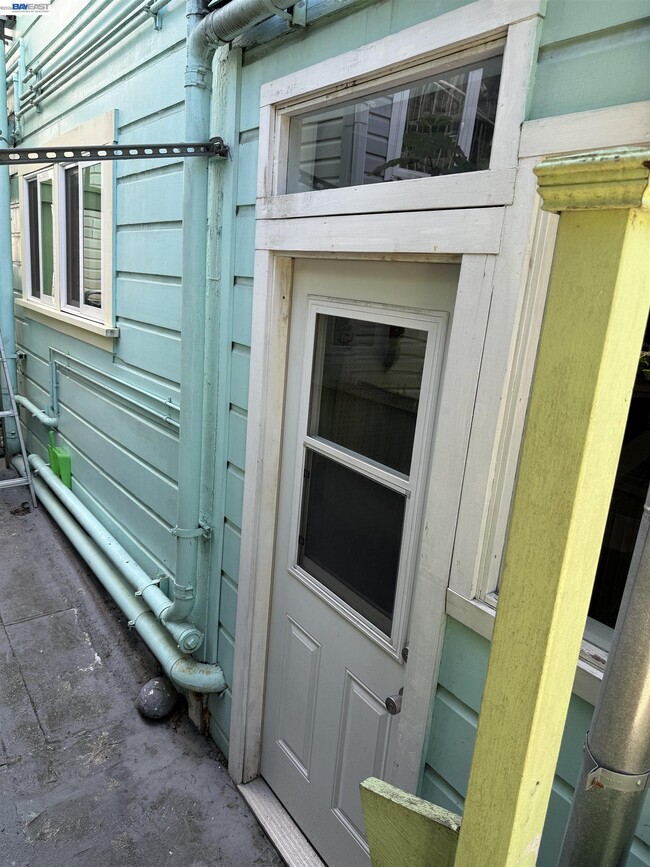 Building Photo - 218 Winfield St