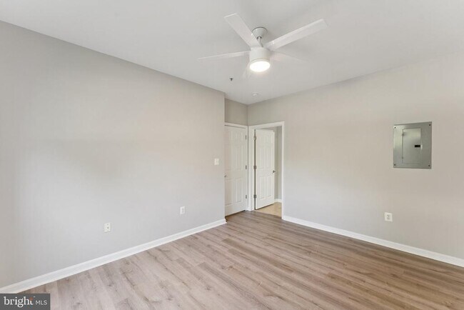 Building Photo - 4561 Strutfield Ln