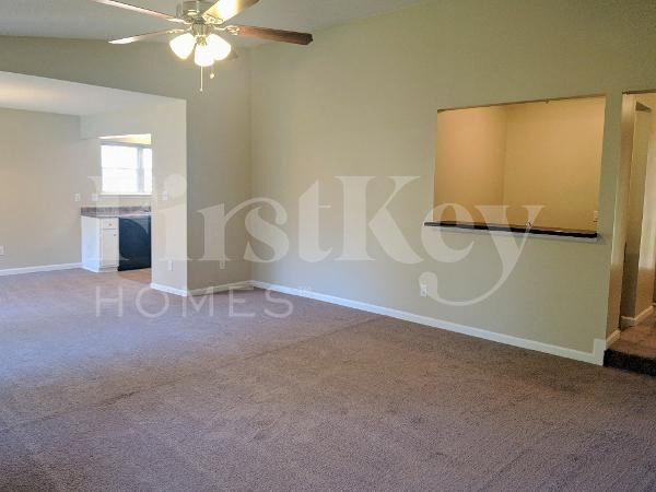 Building Photo - 11038 Vista Haven Dr