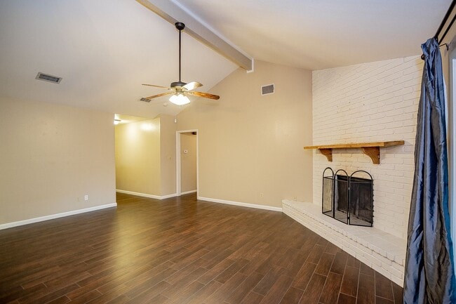 Building Photo - Great Home in a Great Neighborhood