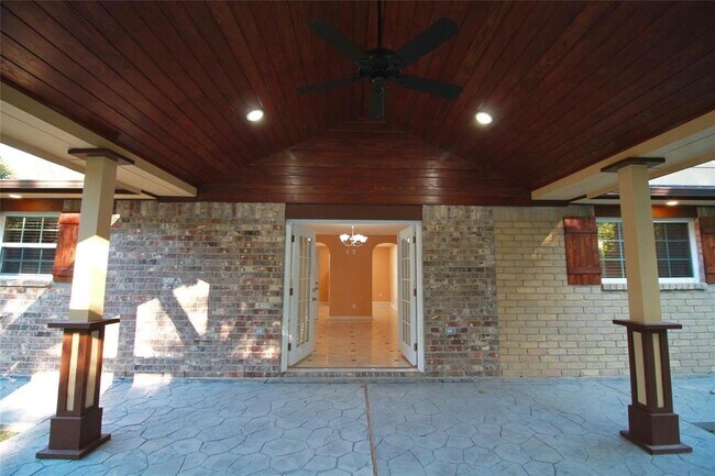 Building Photo - 4523 Donalbain Dr