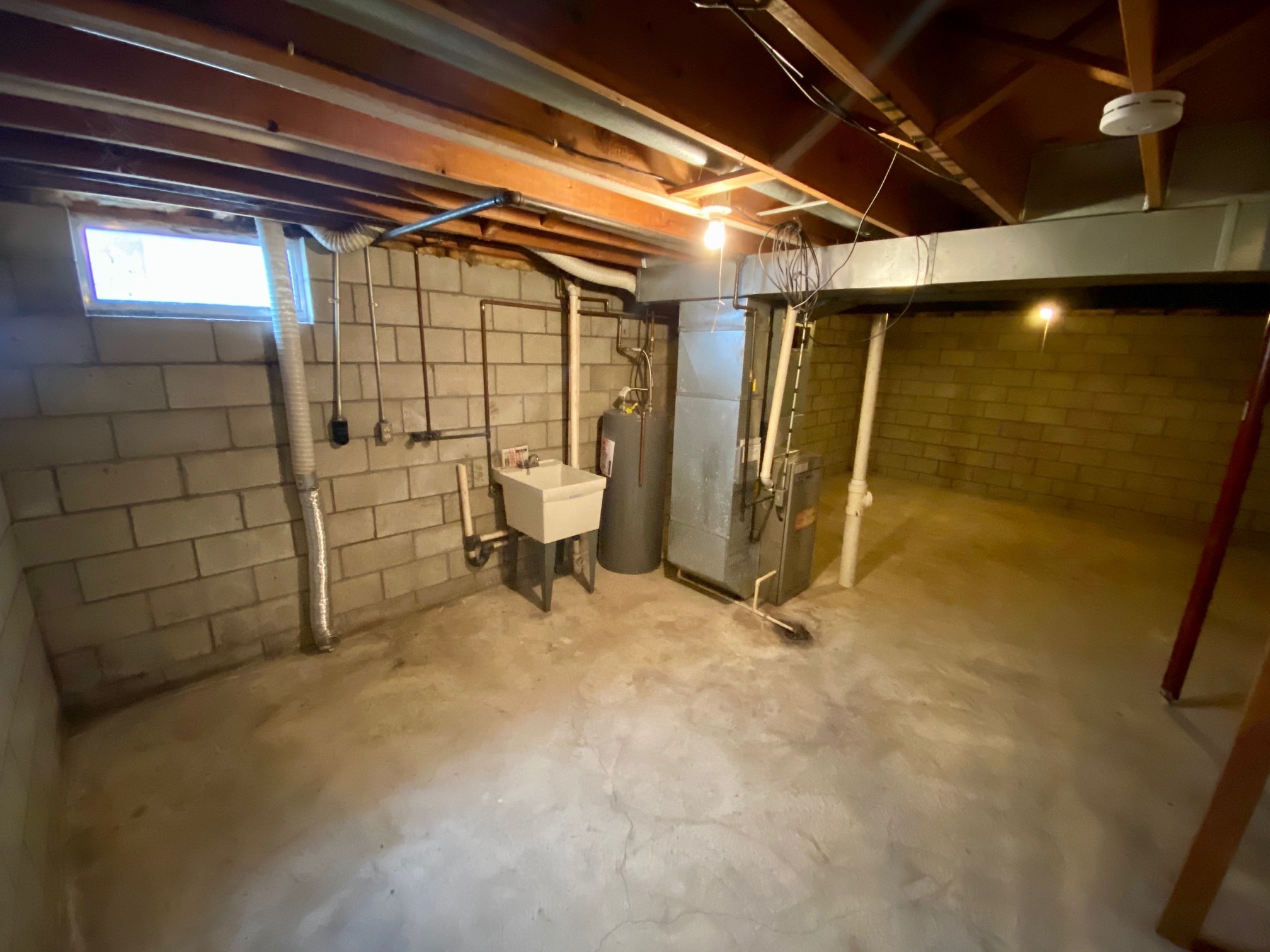 Building Photo - 610 12th Ave S