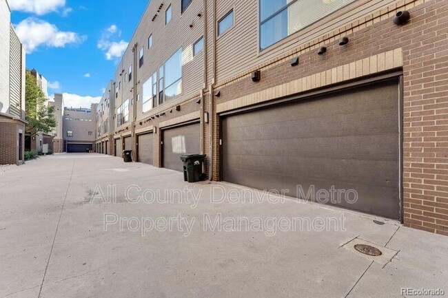 Building Photo - 2900 Inca St