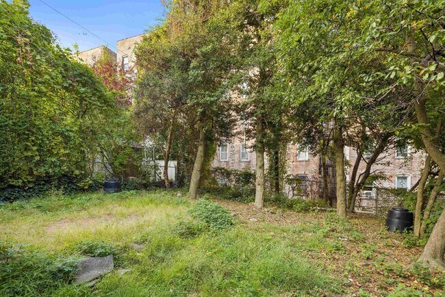 Building Photo - 322 78th St