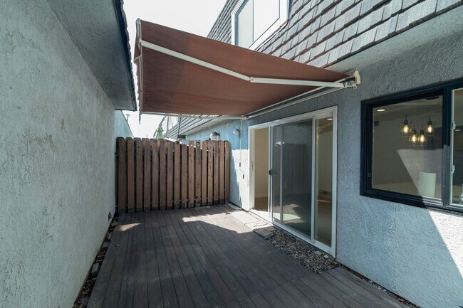 Building Photo - 2600 Huntington Dr