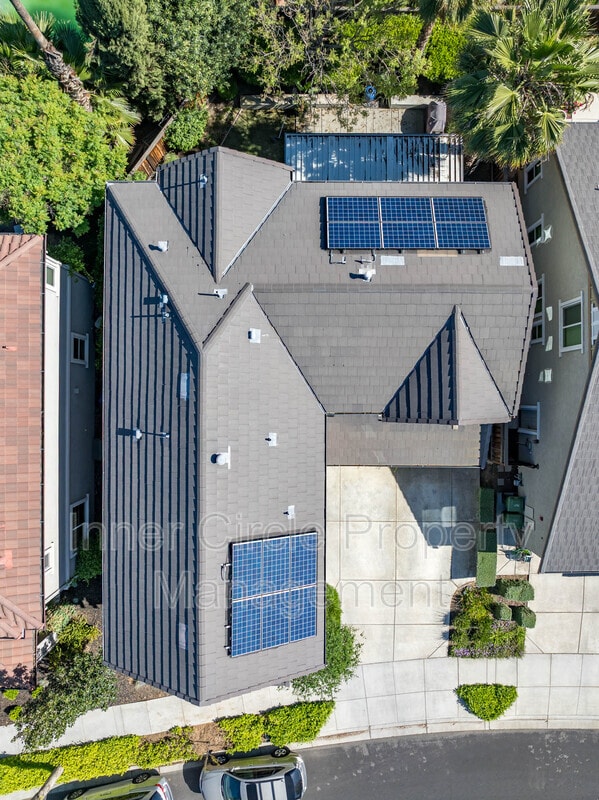 Building Photo - 376 Bougainvilla Dr