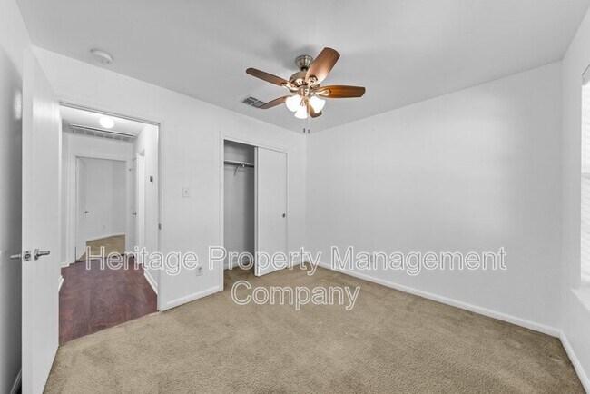 Building Photo - 9302 Mare Country