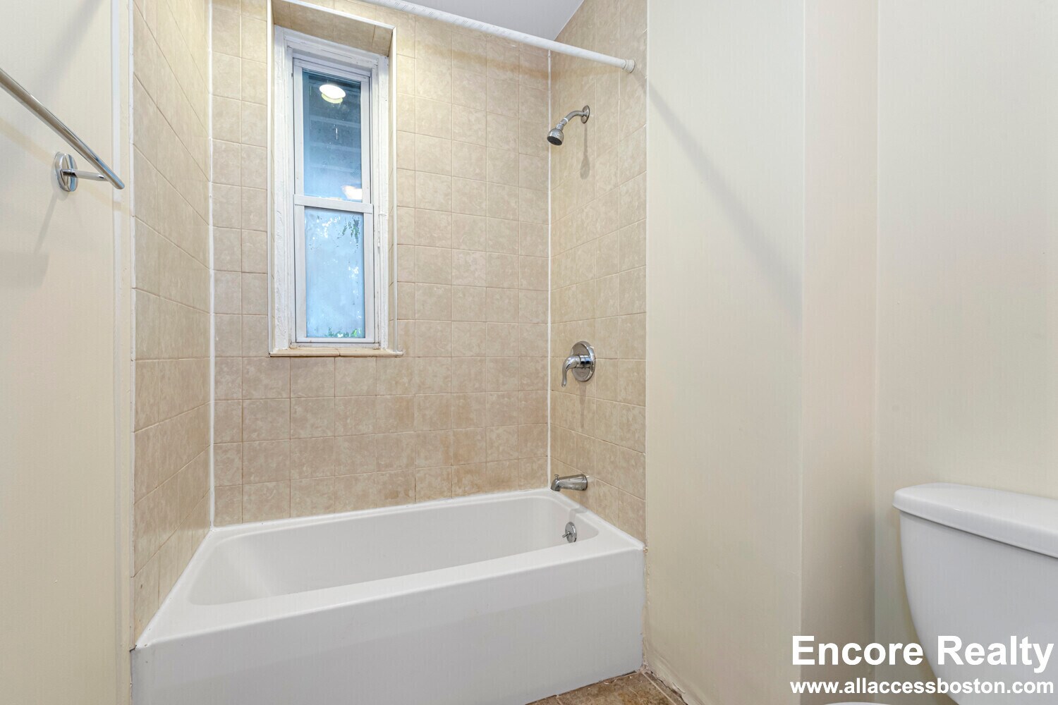 Building Photo - 63 Fairbanks St