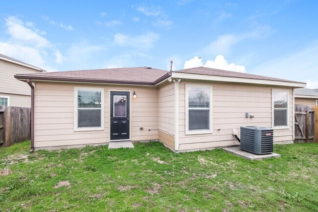 Building Photo - 29129 Legends Wick Dr