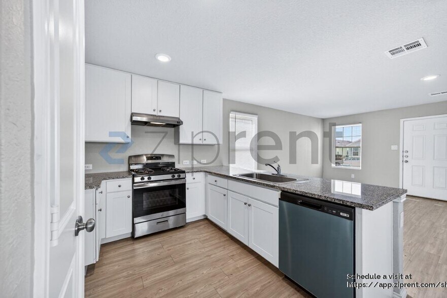 Building Photo - 8110 Serro Medina