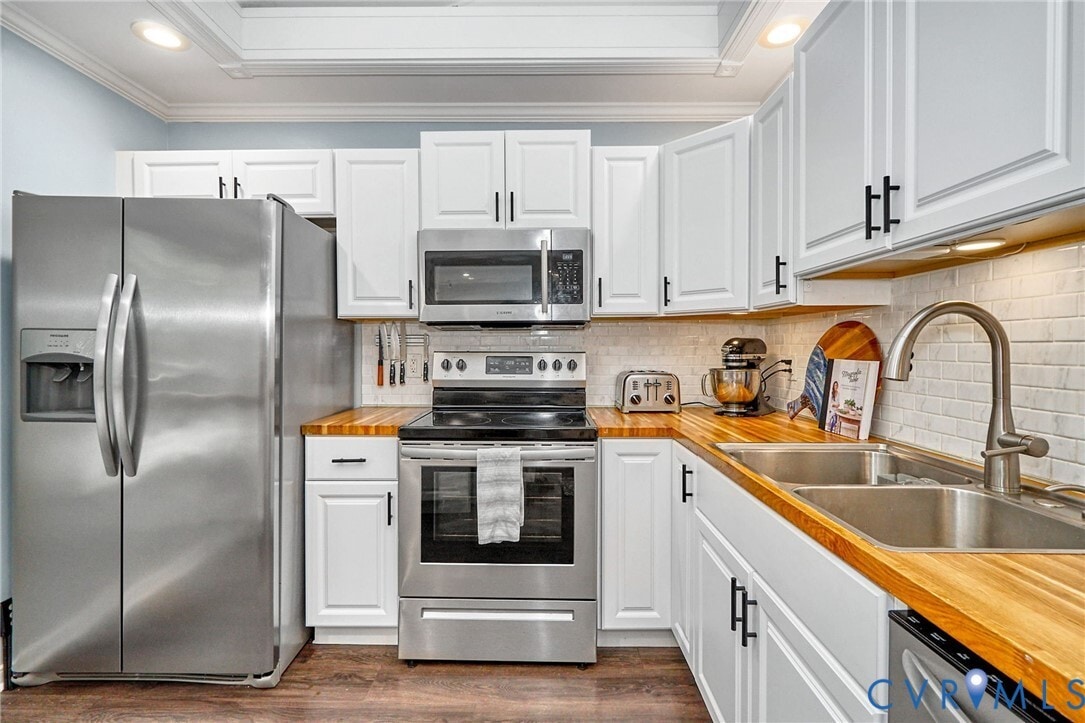 Building Photo - 3434 Castlebury Dr