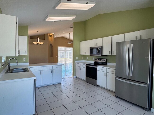 Building Photo - 3425 Canteen Ct