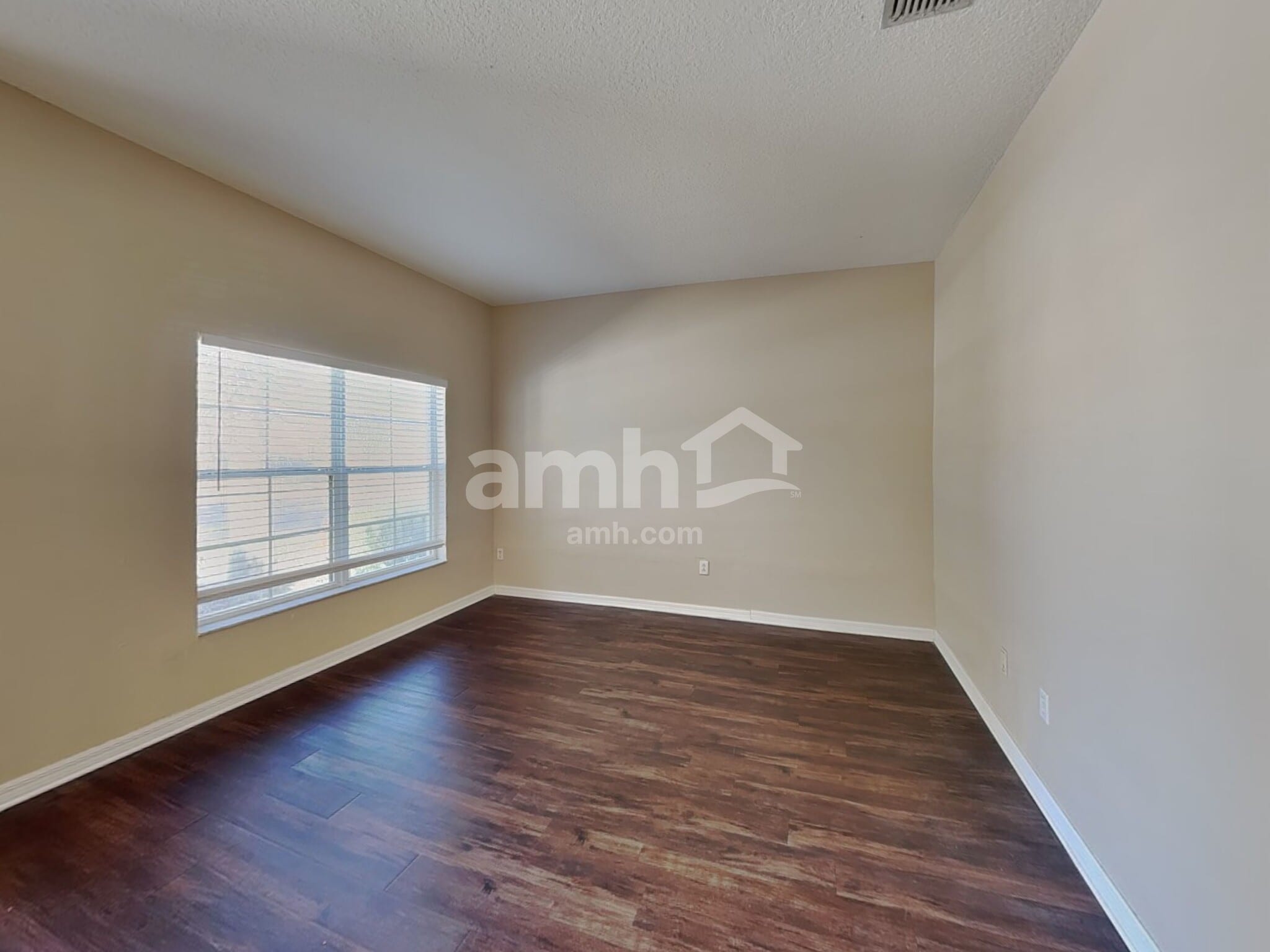 Building Photo - 7529 Dragon Fly Loop