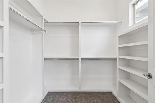 Building Photo - 4226 Roseland Ave