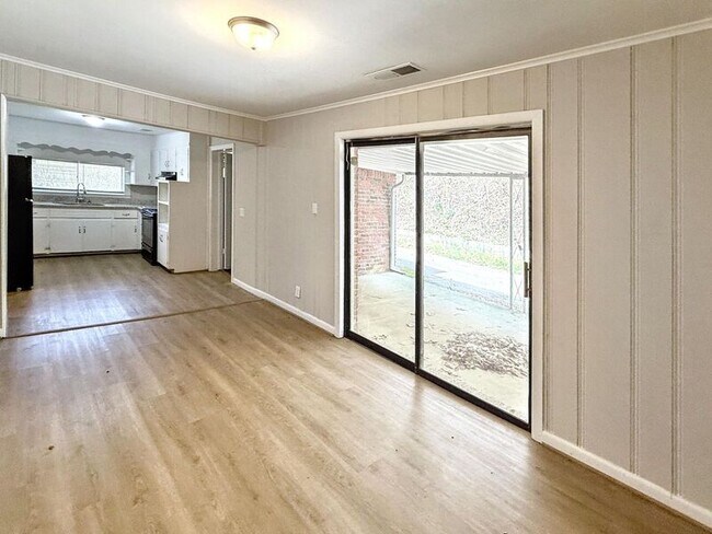 Building Photo - 5026 Bud Holmes Rd