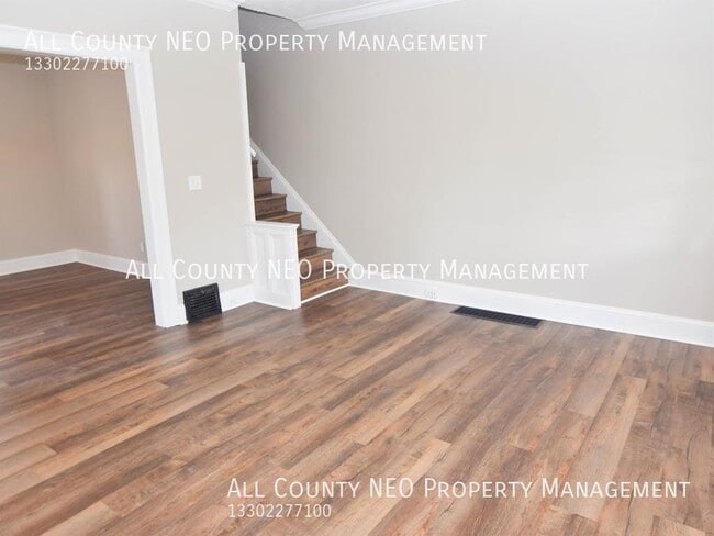 Building Photo - 1224 W Clifton Blvd