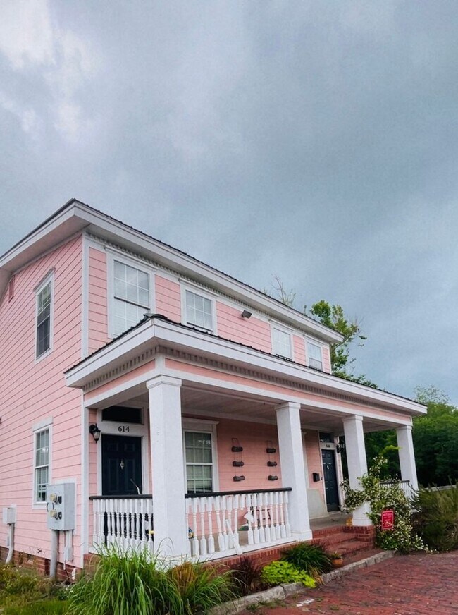 Building Photo - 614 E Gwinnett St