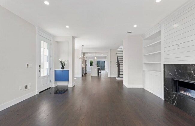 Building Photo - 1639 Maple St