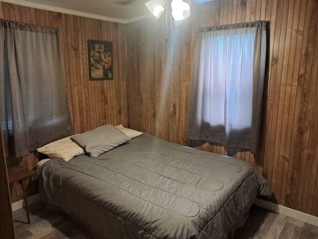 Building Photo - 239 Mallard Ln