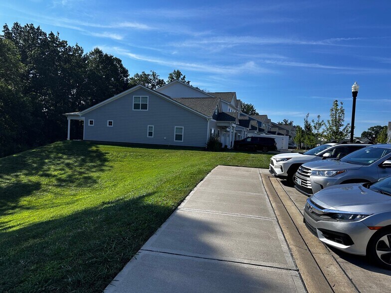 Building Photo - 6036 Gracious Dr