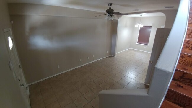 Building Photo - 422 Stone Drive
