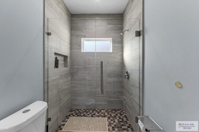 Building Photo - 32 Stone Oak Dr
