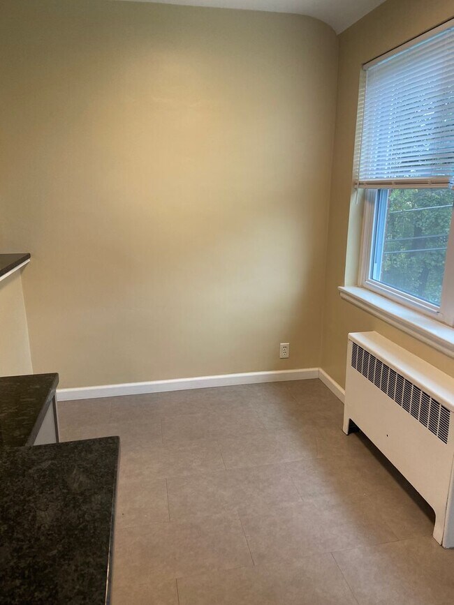 Building Photo - 13 S 19th St