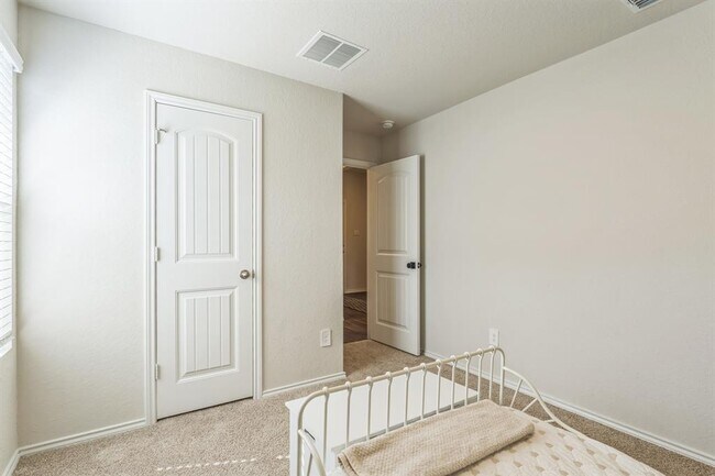 Building Photo - 821 Bahia Pl