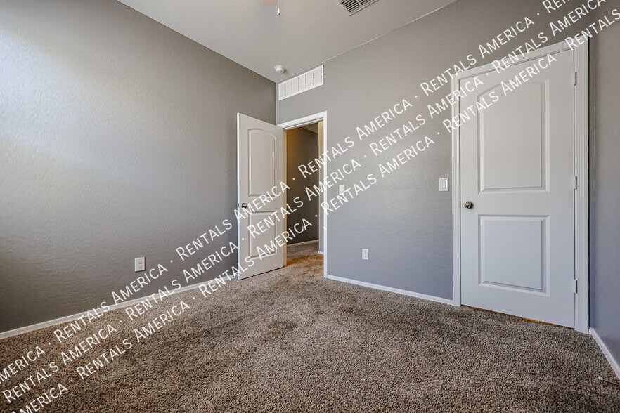 Building Photo - 4964 E Smoky Quartz Rd