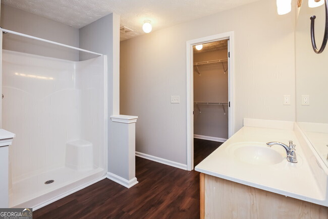 Building Photo - 393 Clearsprings Dr
