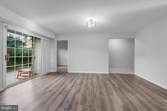 Building Photo - 110 Prosperity Ave SE