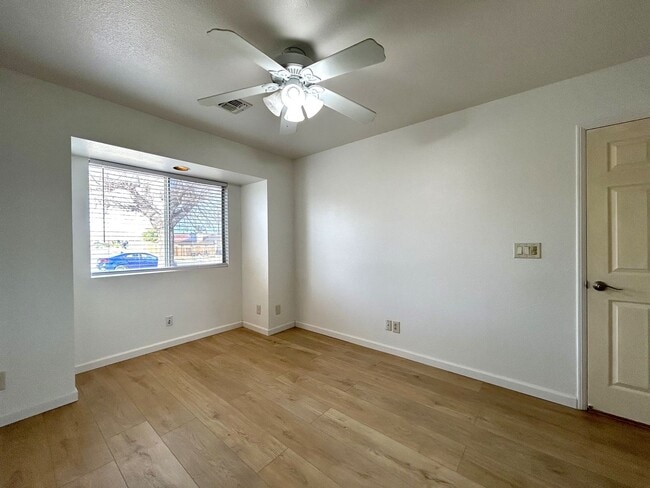 Building Photo - AVAILABLE NOW!! 3 Bedroom 2 Bathroom Home in Yucca Valley!! MOVE IN SPECIAL HALF OFF ONE MONTH'S ...