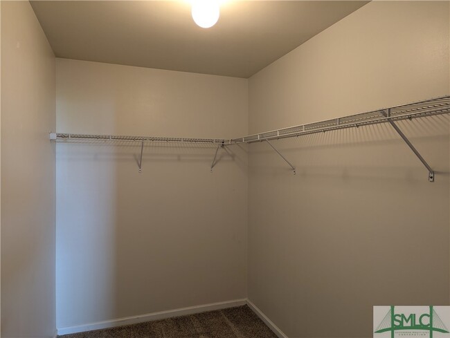 Building Photo - 325 Windmill Dr