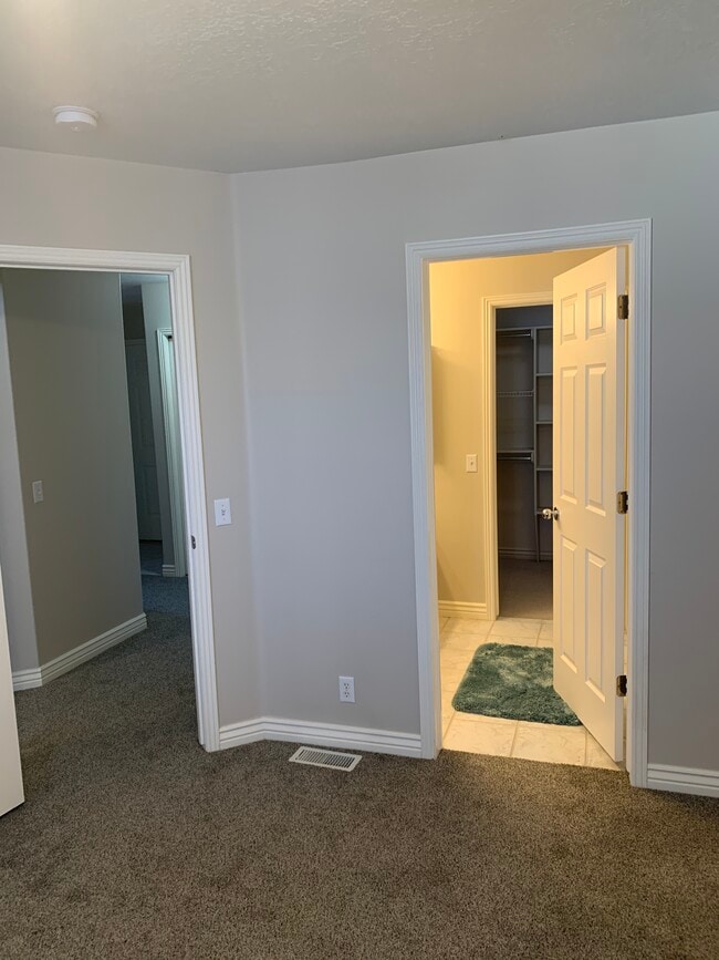 Building Photo - 325 E 100 S