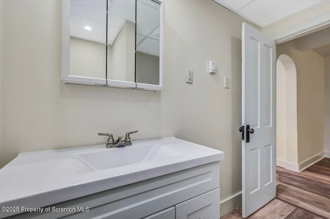 Building Photo - 144-144 Market St