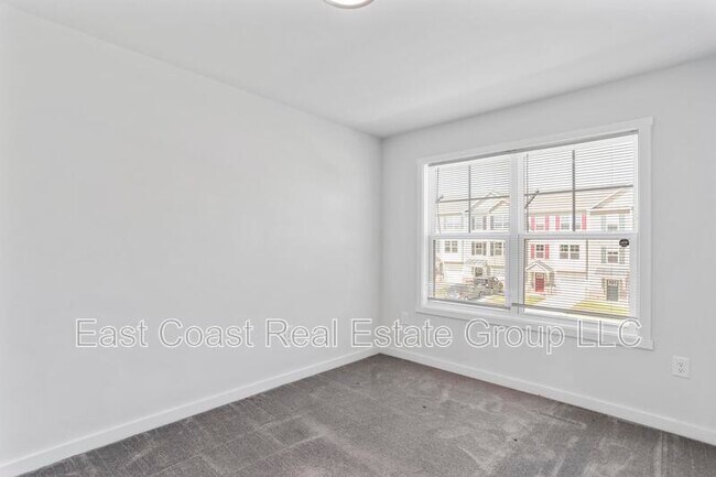 Building Photo - 112 Olga Dr