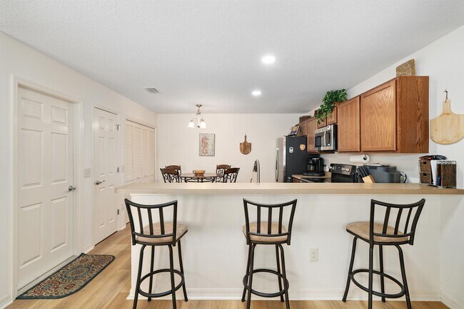 Building Photo - Furnished Annual Rental – Near Brownwood Town Square