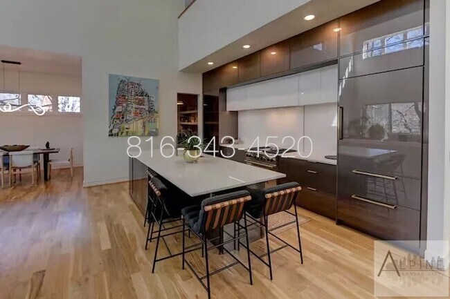 Building Photo - Fully Furnished Short or Mid Term Rental