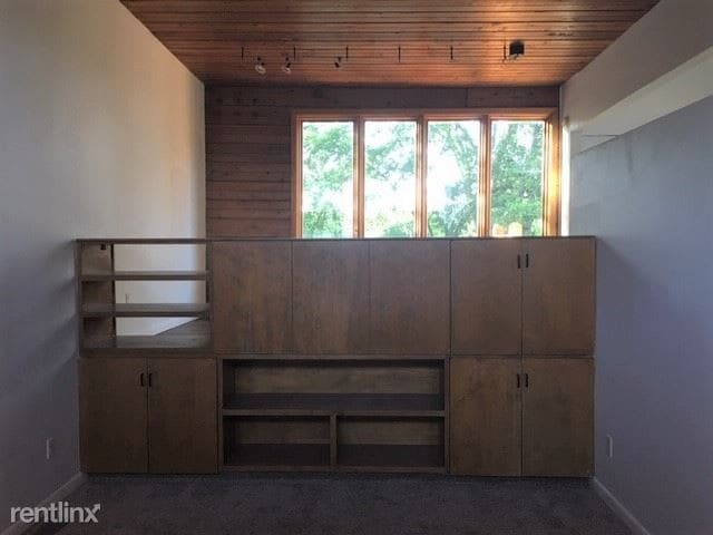 Building Photo - 5 br, 3 bath House - 1509 Alvamar Dr