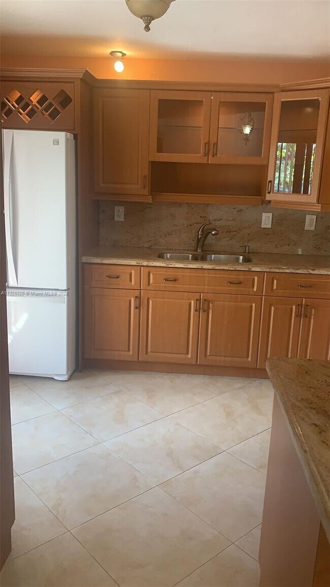 Building Photo - 15200 SW 81st Ln