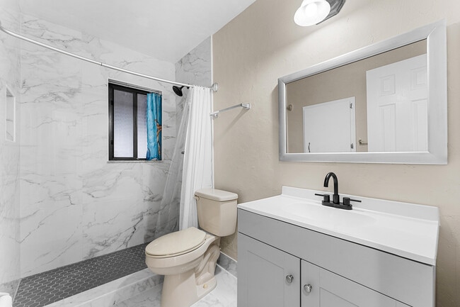 Building Photo - 1593 Cabot Ln