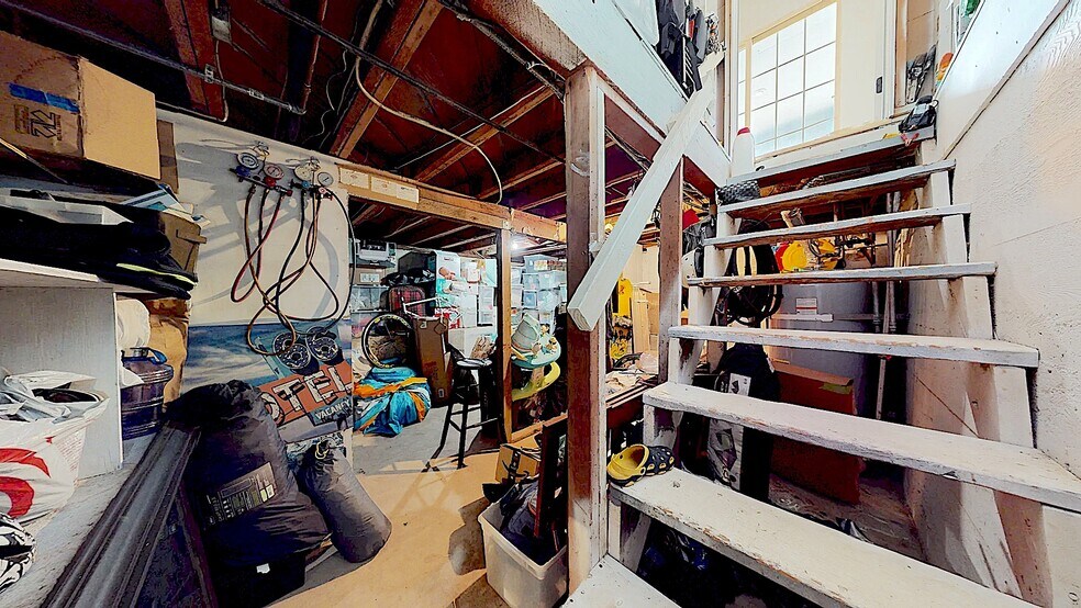 Building Photo - 204 N Santa Ana Ave