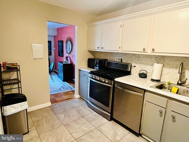 Building Photo - 9039 Sligo Creek Pkwy