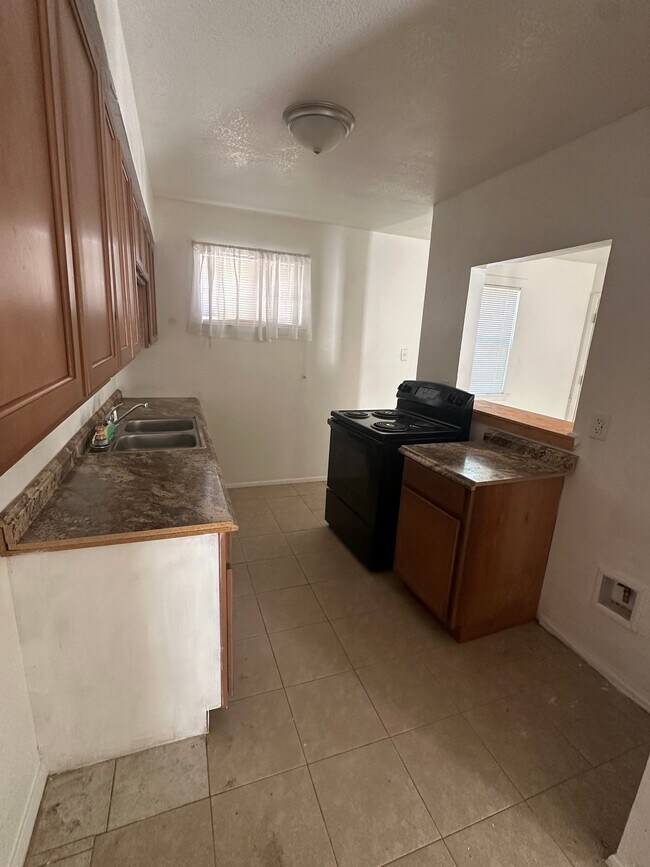 Building Photo - 3815 Mehalia Dr