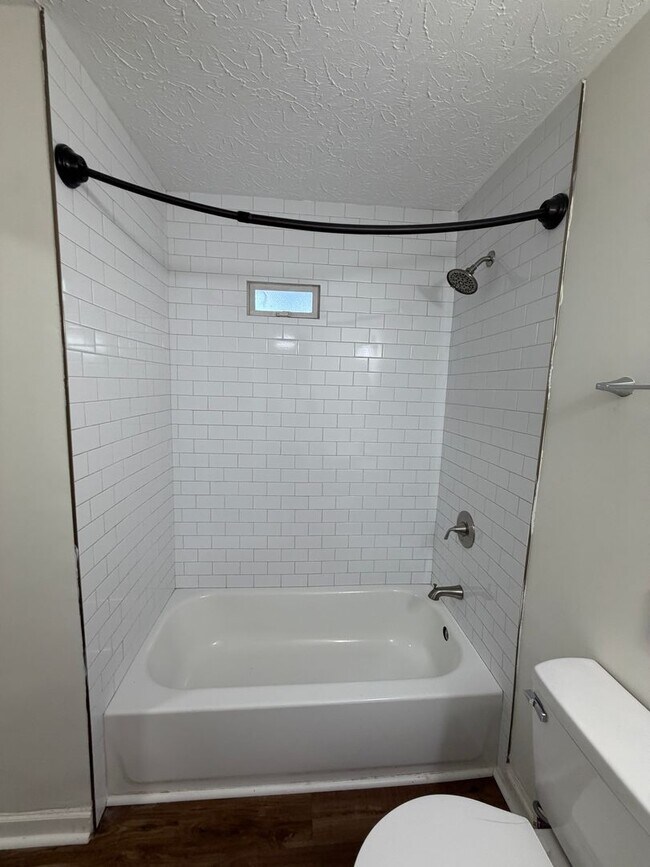 Building Photo - 2866 North Glen Drive, Columbus, OH — 2 Bed / 1 Bath — Fully Renovated!
