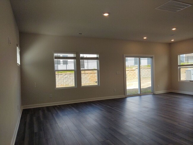 Building Photo - Beautiful, Pristine move in ready home loc...
