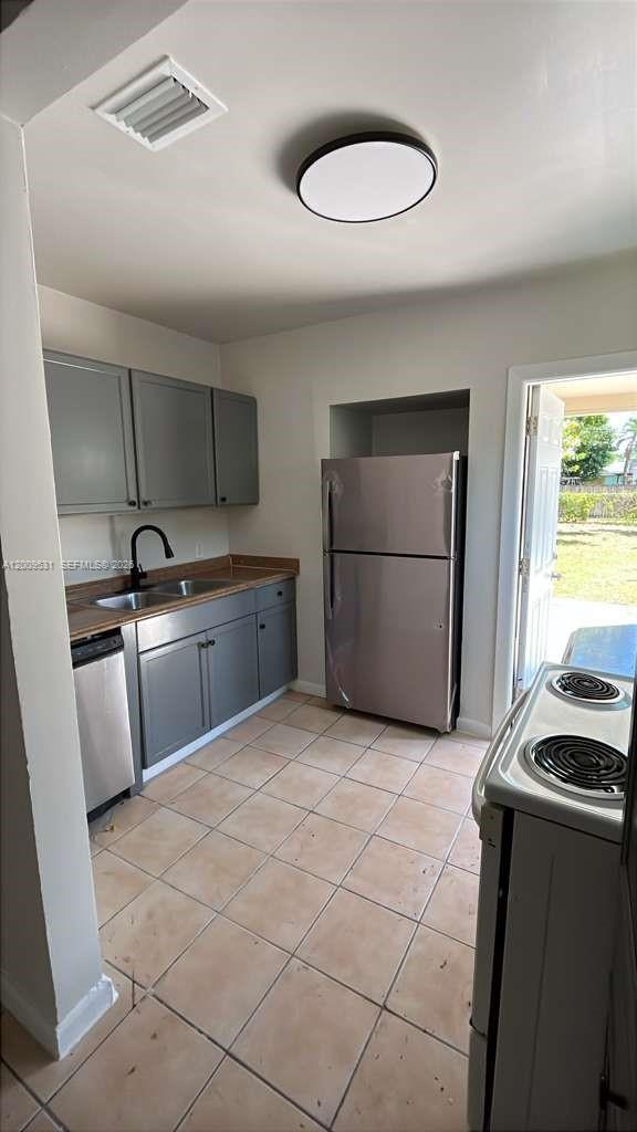 Building Photo - 308 SW 16th St