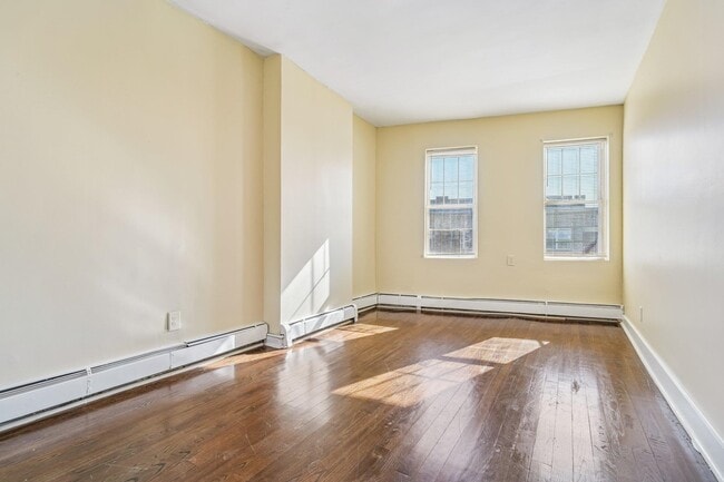 Building Photo - 101 1/2 Ocean Ave