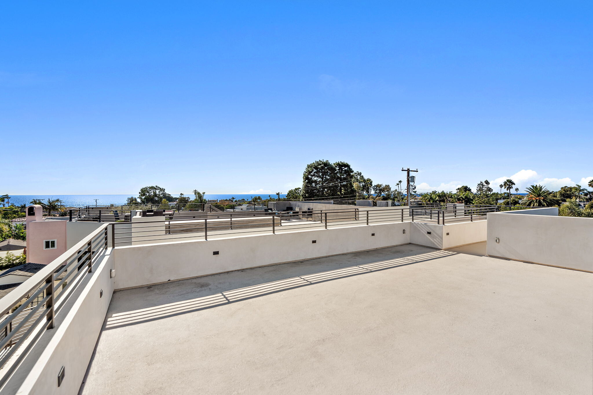 Building Photo - 207 W Avenida San Antonio