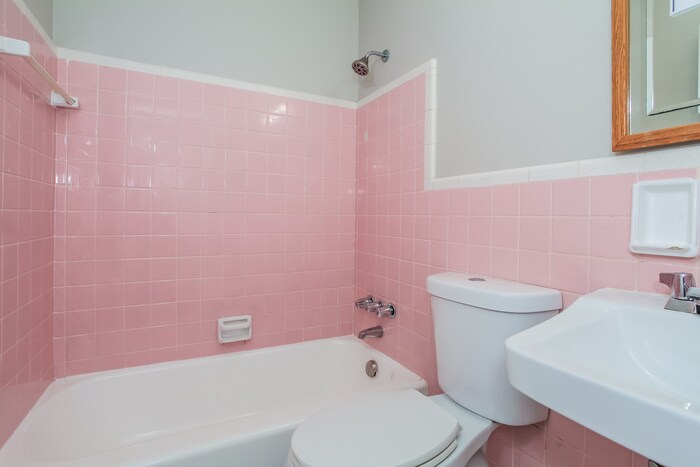 Building Photo - 5215 Ponderosa Dr